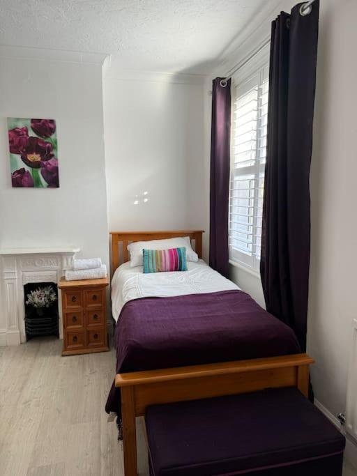 Spacious 5 Large Bedroom Victorian House - Beach 2 Miles Poole Zewnętrze zdjęcie